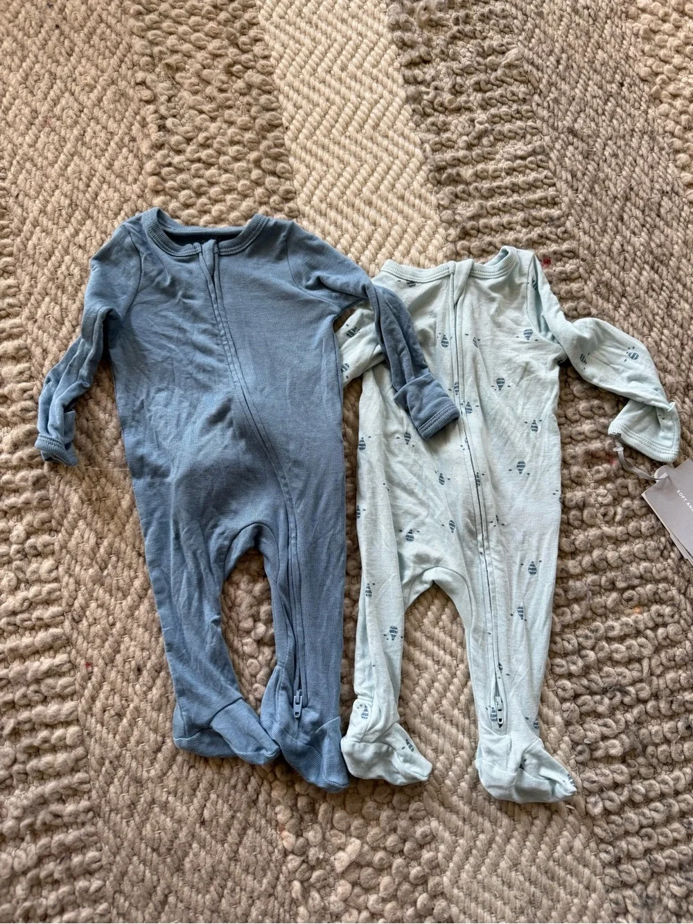 cloud island Two-Pack Footed Pajama Set in Blue and Light blue balloons NB nwt